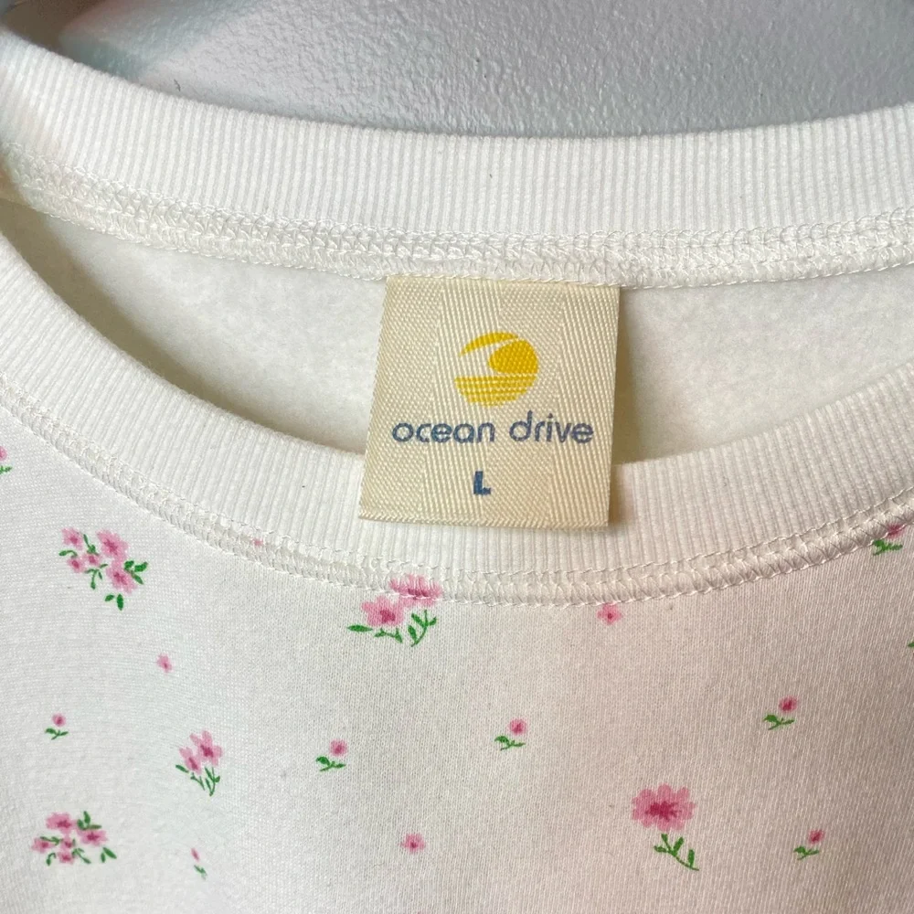 NWT Ocean Drive Floral Fleece Crewneck - Picture 3 of 3